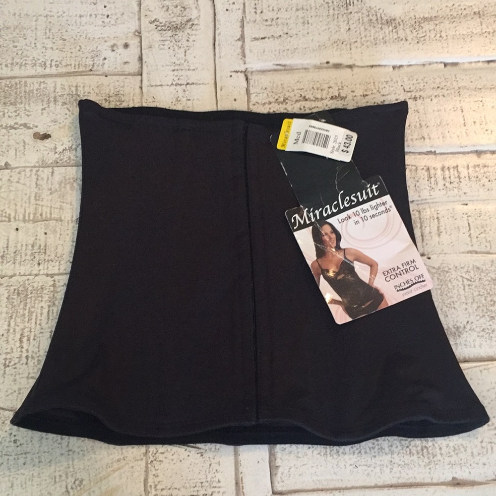 NWT Miraclesuit Firm Control waist cincher